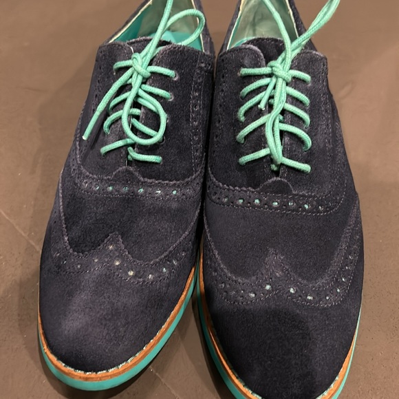 Amazing Cole Haan oxfords - like new condition ( SB 1) - Picture 2 of 6